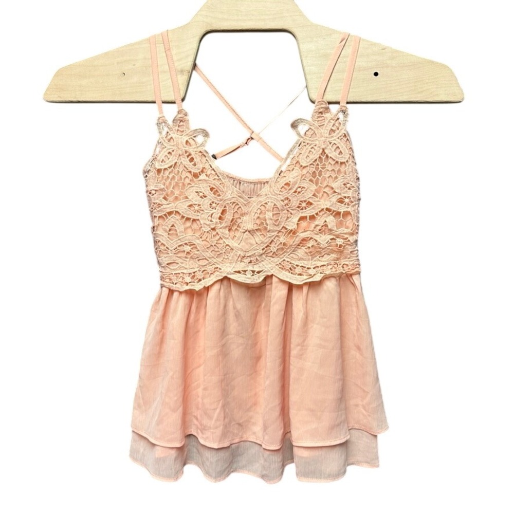 NWT Feager Peach Crochet Lace Peplum Cami Top Adjustable Straps Smocked Back Med